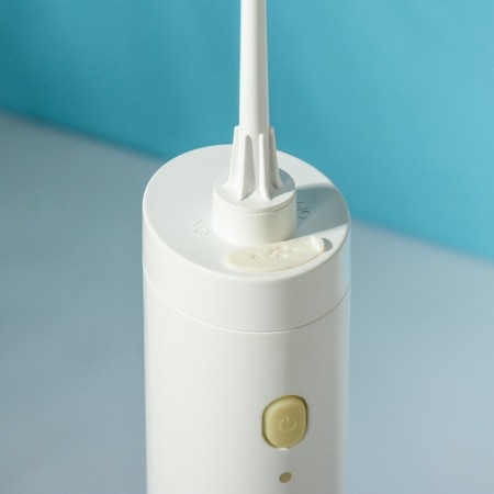 Irrigator for the oral cavity Luazon LIR-02, portable, 200 ml, 3 modes, 1 nozzle, from USB-4