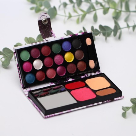 A set of decorative cosmetics: shadows 18 colors, blush 2 colors, powder, bronzer, mirror, mix-11