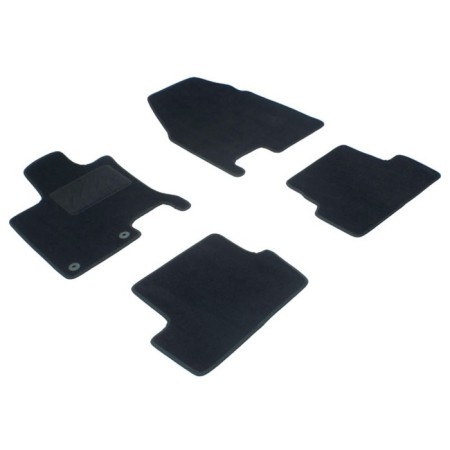 A set of pile rugs on a rubber-based Nissan Qashqai rubber-based mat since 2006-2014