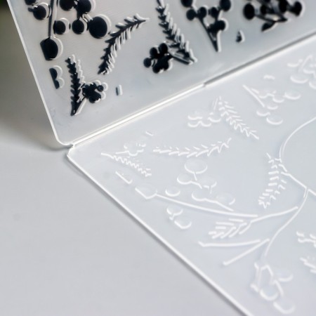 Embosting stencil plastic "Berries on the branches" 17.8x12.7 cm-2
