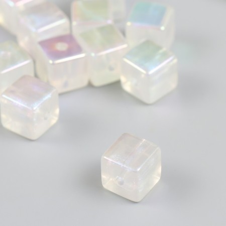 Busina for creativity plastic "Cube. Purumatic shine" White 1.4x1.4x1.4 cm