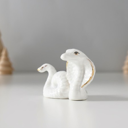 Souvenir Ceramics "White Cobra" with gold 4.3x6.4x4.8 cm-1