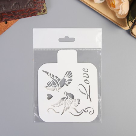 Plastic stencil "pigeons" 9x9 cm-2