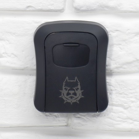 The keybox is wall -mounted with the “Watchman” code castle, 12 x 9.6 x 4 cm.-1