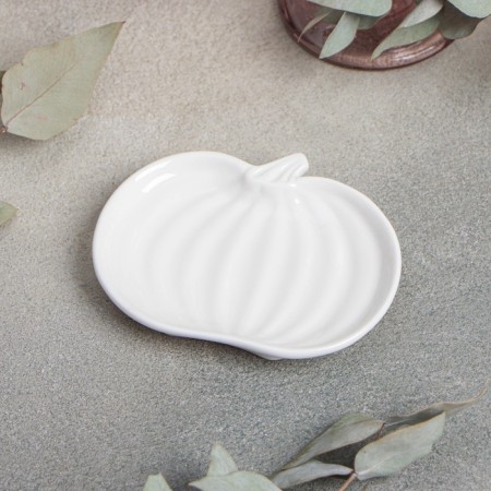 Porcelain dish Magistro "Pumpkin", D = 11.2 cm, white color