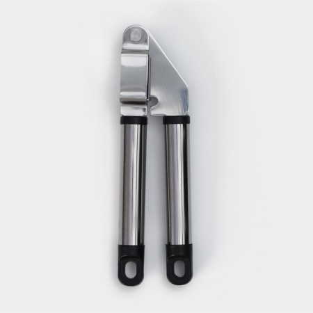 The press for garlic shares "Assistant", 18 cm, black color, silver color-3