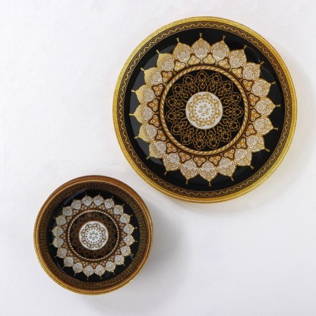 Set of table 7 objects "Mehendi", d = 30 cm - 1 pc, d = 18 cm - 6 pcs, black color with golden-1