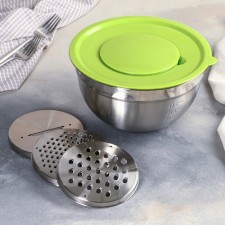 A stainless steel bowl for the Mixer 
