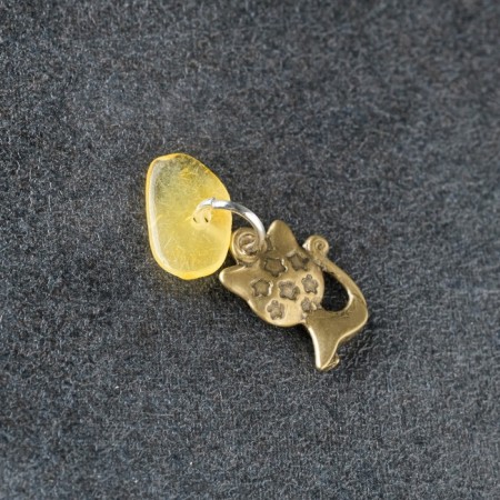 KISA-Talisman keychain, natural amber-1