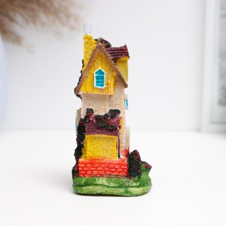 Figure "Two -story house" 5x7x10.5cm, mix-3