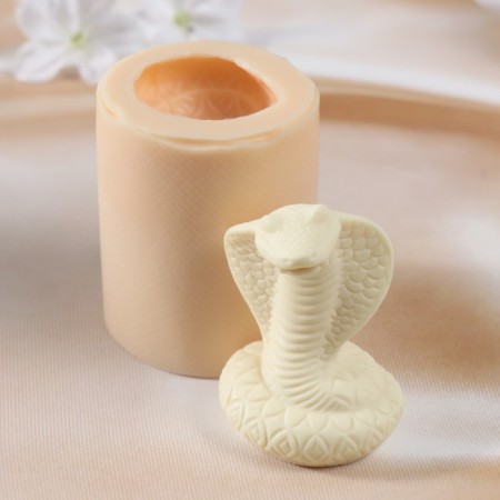 Silicone Mold "Snake No. 7" 7.5x5.5x5 cm