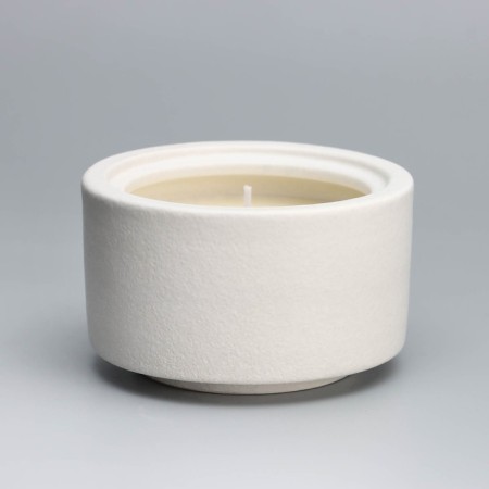 Aromatic candle "Soy Wax", English pear and freesia, white, 9x9 cm-3