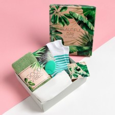Tropics gift set, 30x60 cm towel and accessories.