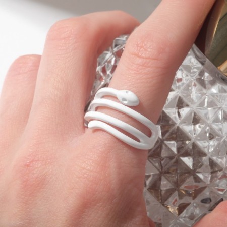Ring "snake" bright, narrow, white color, size 18-1