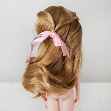 Hair for dolls "wavy with a tail" is small, color 16-3