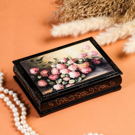 Casket "Pink flowers in the basket", 10 × 14 cm, lacquer miniature