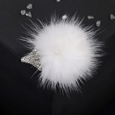 Brooch 