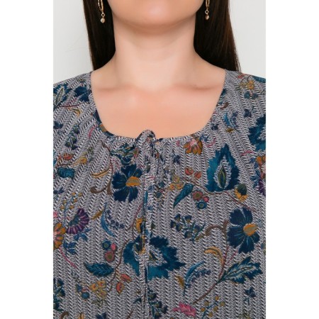 Women's dress, size 60-6