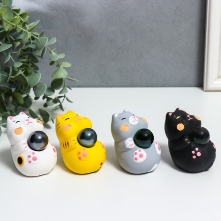 Souvenir Ceramics "Mani-Neko with glass ball" mix 7.5x5x7.6 cm