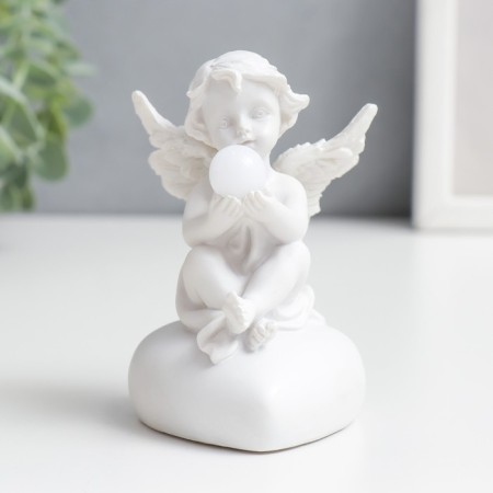 Souvenir Polystone Light "Snowty Angel on the Heart with a Fire" 9x5.5x5.7 cm-1