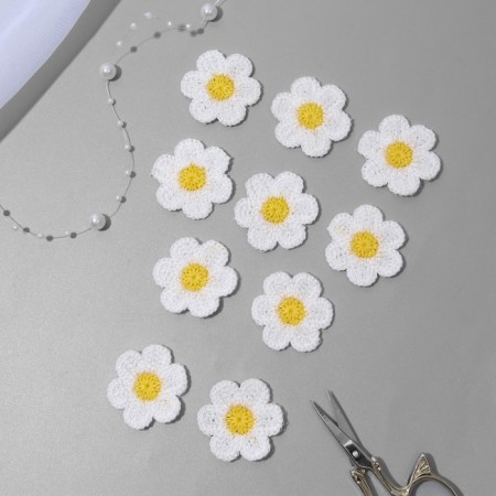 Knitted elements "chamomile", 3.4 × 3.4 cm, 10 pcs, white/yellow color-1