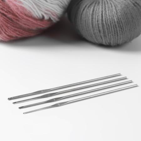 Hooks for knitting Metal "needlewoman", d = 1/1.2/1.6/2 mm, 13.5 cm, 4 pcs