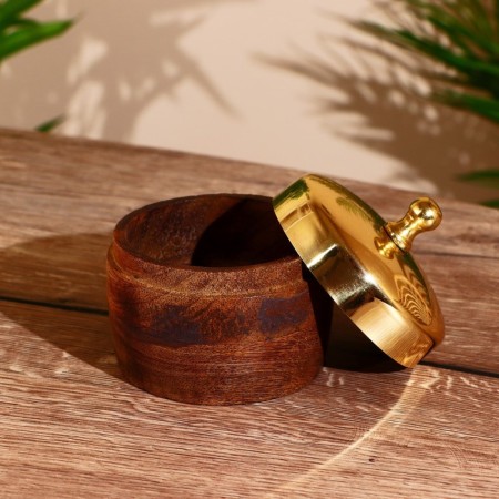 Wooden bowl 10 cm, with a lid-1