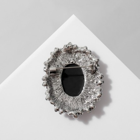 Brooch "Kame" in pearls, gray color in black silver-1