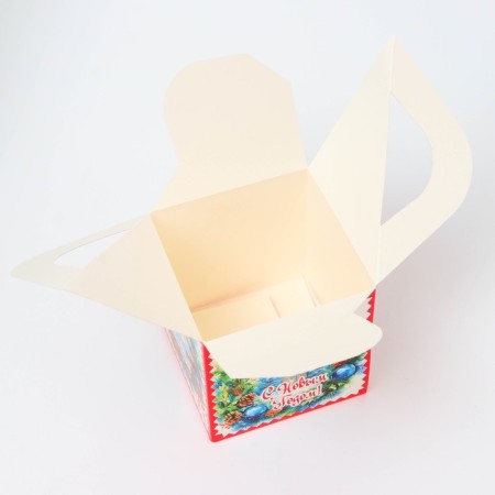 New Year. Gift box New Year's cube is large "spruce wreath" 12 x 12 x 12 cm.-4