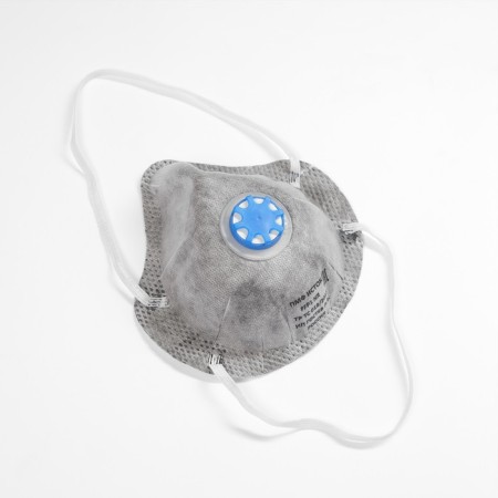 The half mask is filtered, molded with a valve and a coal layer, ffp1-3