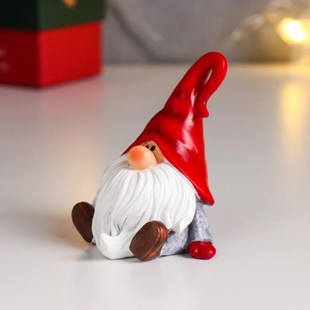 Souvenir Polystone "Grandfather Frost in the Red cap" 7x6.3x5 cm-4