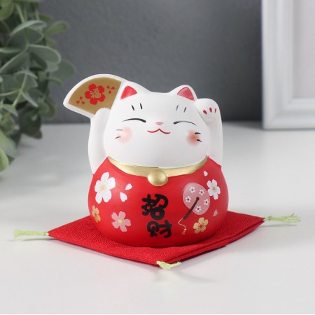 Souvenir Ceramics "Cat Mani-Neko with fan" Red 8x8x8.5 cm