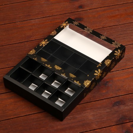New Year. Box of 16 sweets, 17.7x17.7x3.8 cm, confectionery packaging-3