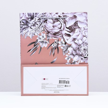Gift package "Butterfly in flowers", peach, 26 x 32 x 12 cm-1