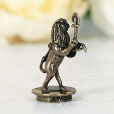 Souvenir figure 