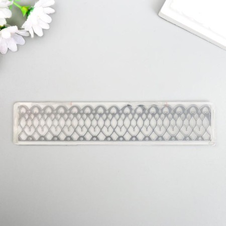 Embosing stencil plastic "Weaving and hearts" 4x15 cm-2