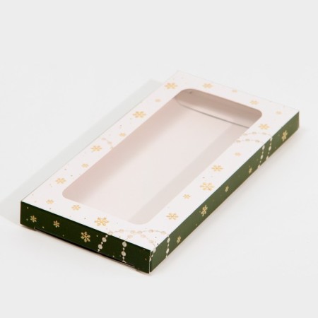 Golden chic chocolate box, with a window, 17.3 x 8.8 x 1.5 cm, New Year-3