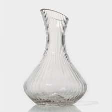Glass decanter 