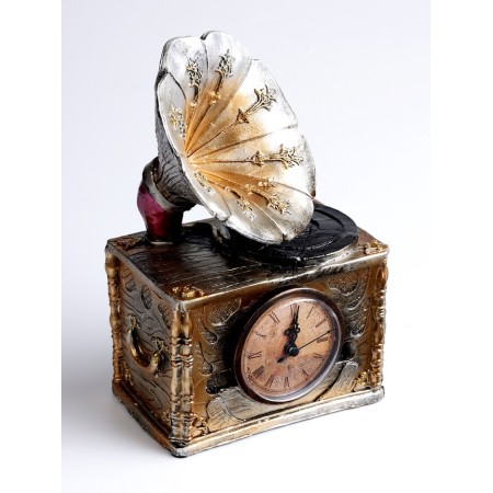 Table interior clock, “gramophone”, on batteries, 15.5 × 9.5 × 24.5 cm, d-7 cm-1