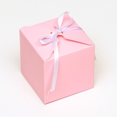The box is folding, square, pink, 8 x 8 x 8 cm,-1