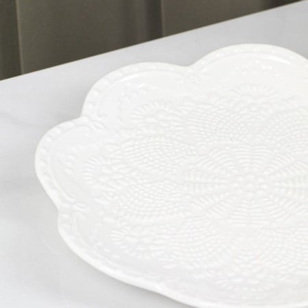 Porcelain dinner lunch shade "Susan", d = 20.5 cm, white color-2