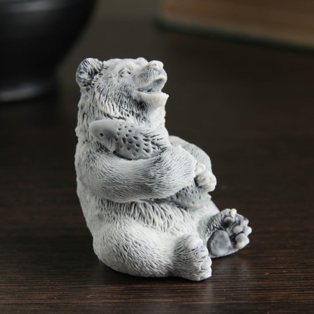 Souvenir "Bear with fish (3 species)" 6.5cm-1