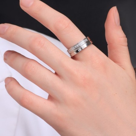 Ring Xuping Lavra, white color in silver, size 18-1