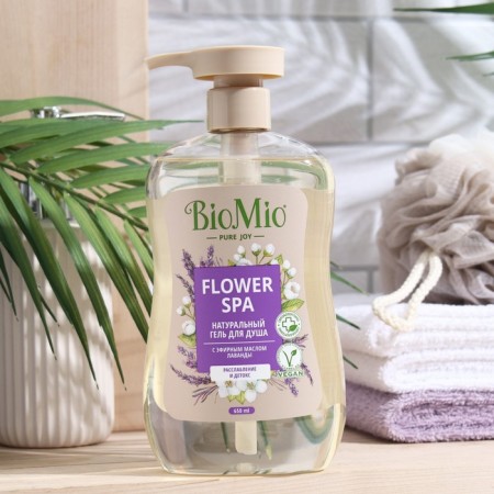 Shower gel BIOMIO BIO Shower Gel Lavender, 650 ml