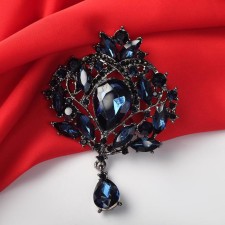 Brooch 