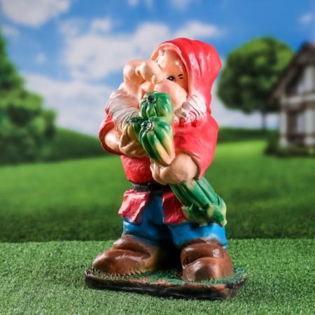 Garden figure "Gnome with zucchini" red, 23x21x36cm-4