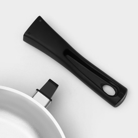 Pan, d = 24 cm, removable handle-5