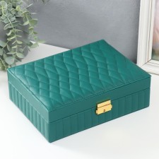 Casket to the leatherette for jewelry 