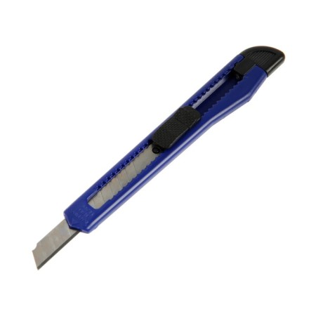 A universal tundra knife, a plastic case, 9 mm