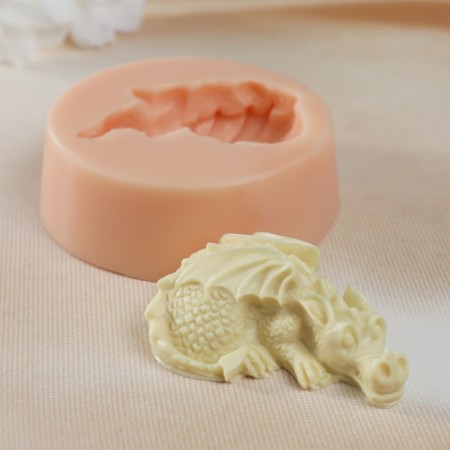 Mold Silicon "Dragon" 5.7x3.6x2.4 cm-1